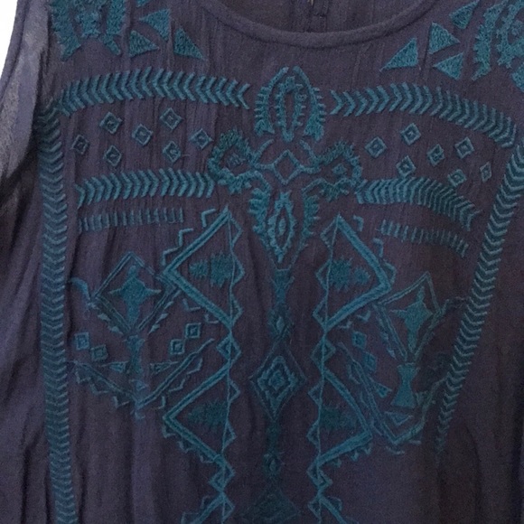 Top - Picture 3 of 4